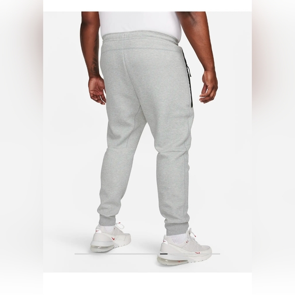 Nike Sportswear Tech Fleece Joggers - Picture 5 of 8